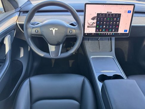 Used 2023 Tesla Model Y Long Range image 24