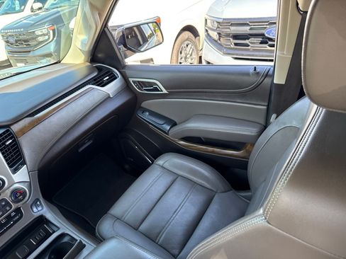 Used 2019 GMC Yukon XL Denali w/ Open Road Package AWD/4WD image 28