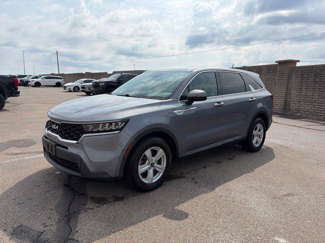 Used 2022 Kia Sorento LX FWD image 3