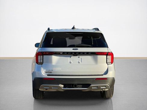 New 2026 Ford Explorer Active w/ Active Comfort Package RWD image 7