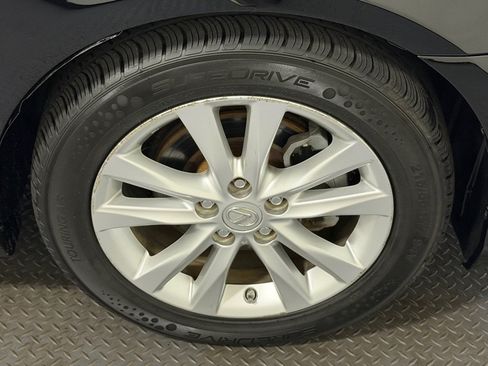 Used 2010 Lexus ES 350 w/ Preferred Accessory Package FWD image 18
