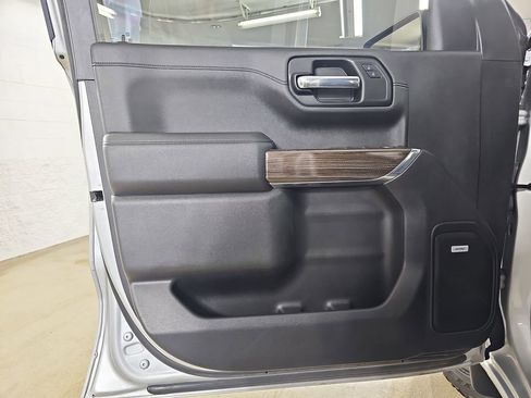 Used 2020 Chevrolet Silverado 1500 LT Trail Boss image 31