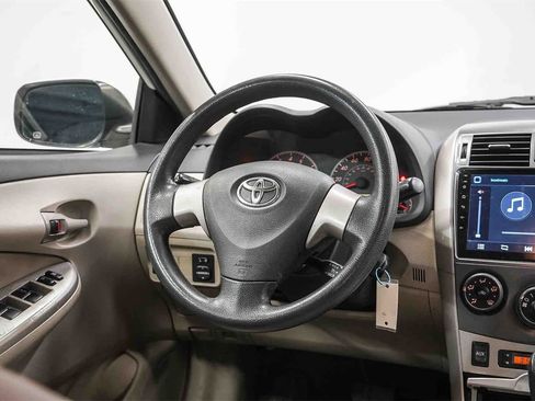 Used 2011 Toyota Corolla LE image 15