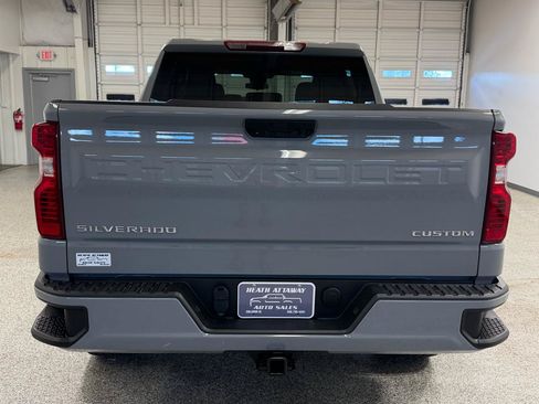 Used 2024 Chevrolet Silverado 1500 Custom RWD image 3