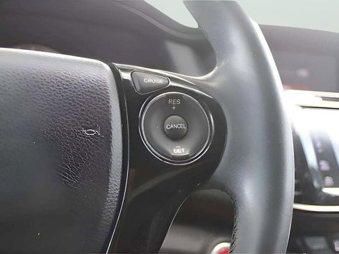 Used 2017 Honda Accord EX-L image 29