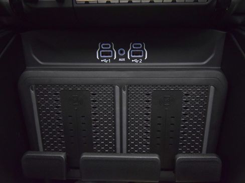 New 2026 RAM 3500 Laramie w/ Night Edition AWD/4WD image 33