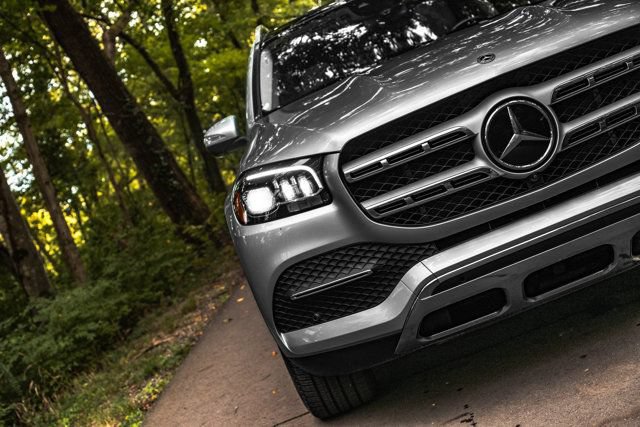 Used 2023 Mercedes-Benz GLS 450 4MATIC image 12
