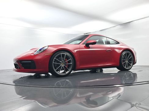 Used 2024 Porsche 911 Carrera 4S w/ Sport Package image 44