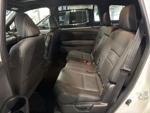 Used 2022 Honda Passport EX-L image 11