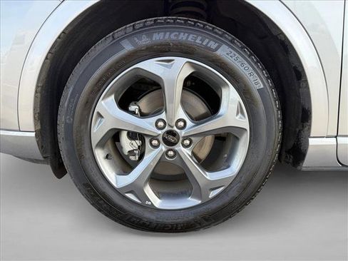 Used 2024 Ford Escape ST-Line image 23