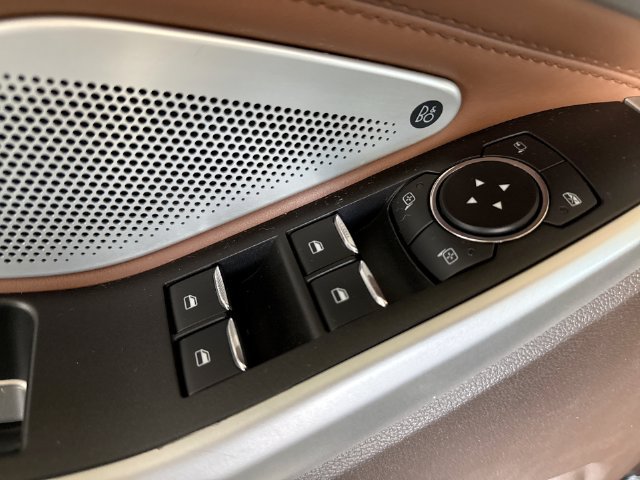 Used 2022 Ford Explorer King Ranch w/ Premium Technology Package AWD/4WD image 18