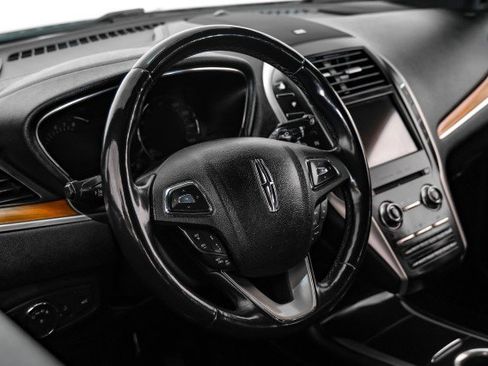 Used 2019 Lincoln MKC Reserve AWD/4WD image 14