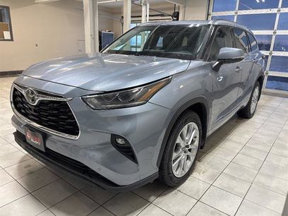Used 2021 Toyota Highlander Limited