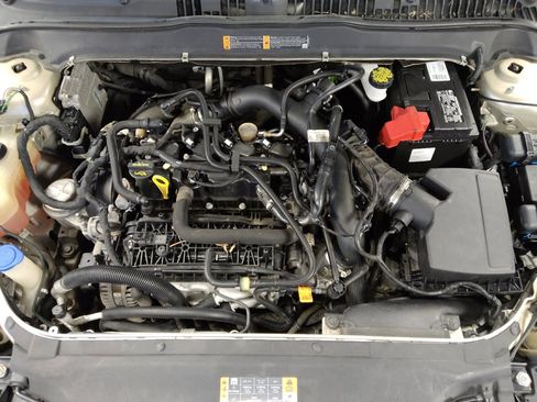 Used 2019 Ford Fusion SE FWD image 30