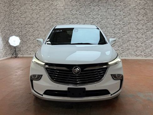 Used 2024 Buick Enclave Premium image 2