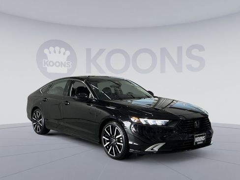 Used 2023 Honda Accord Touring image 18