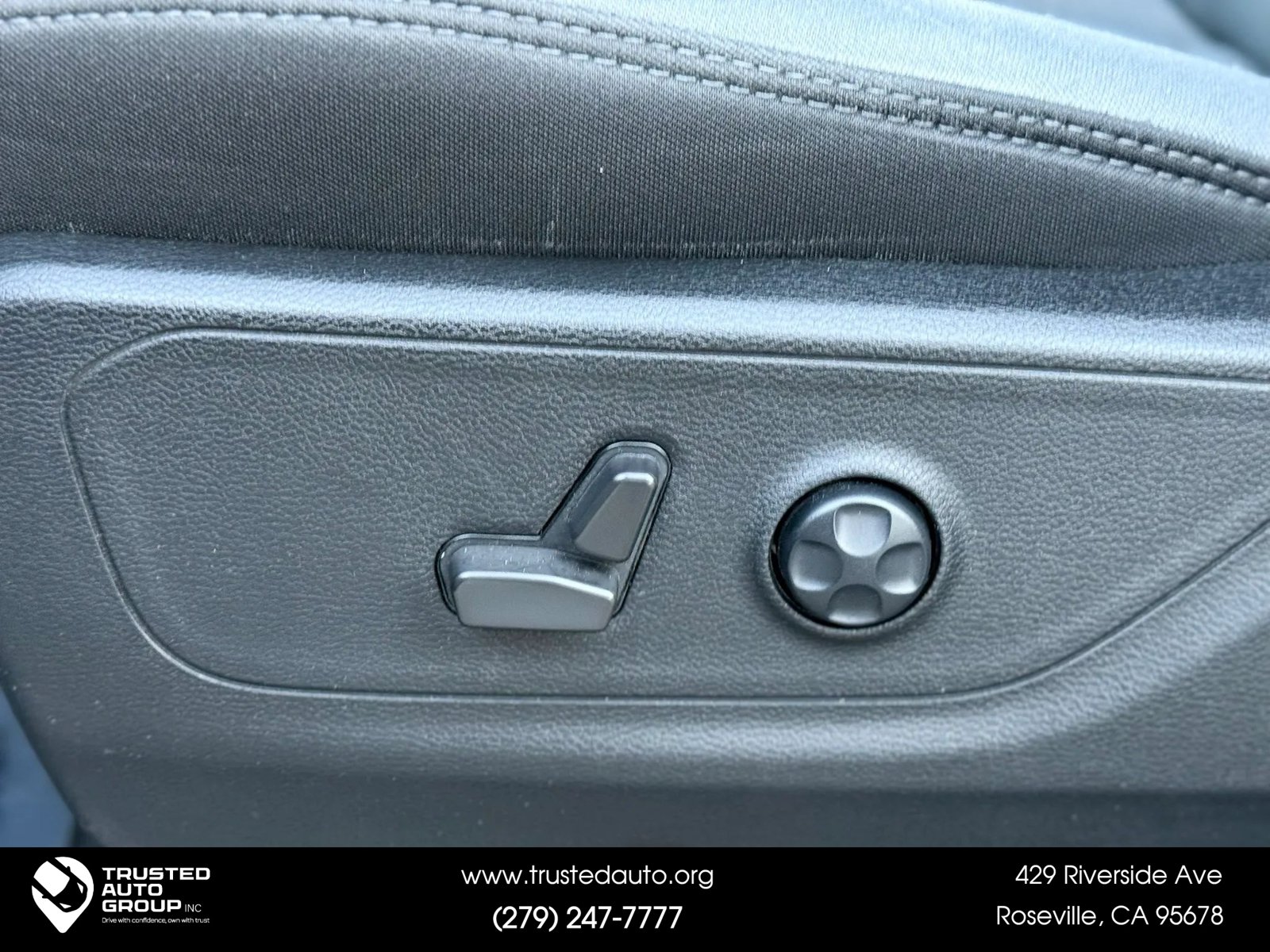 Used 2021 RAM 1500 Big Horn RWD image 24