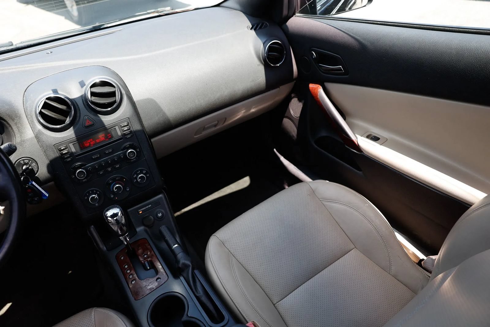 Used 2006 Pontiac G6 GT w/ Premium Value Package FWD image 13