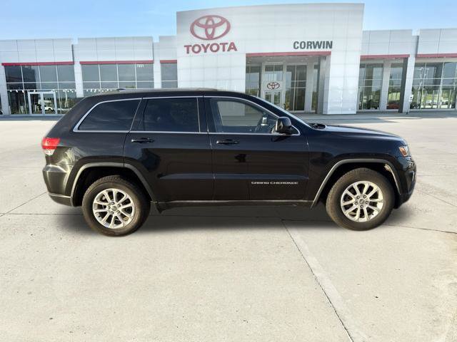 Used 2014 Jeep Grand Cherokee Laredo w/ 18" Wheel & 8.4" Radio Group AWD/4WD image 4