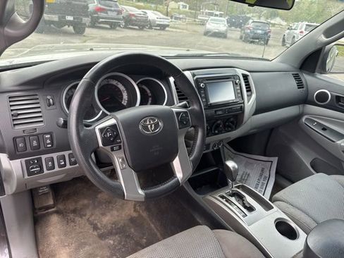 Used 2014 Toyota Tacoma 4x4 Access Cab V6 w/ TRD Off-Road Package image 12