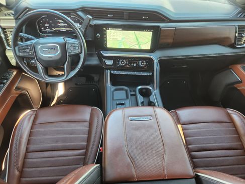 Certified 2024 GMC Sierra 3500 Denali Ultimate image 27