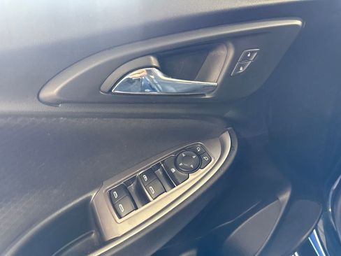 Used 2022 Chevrolet Malibu LT FWD image 18