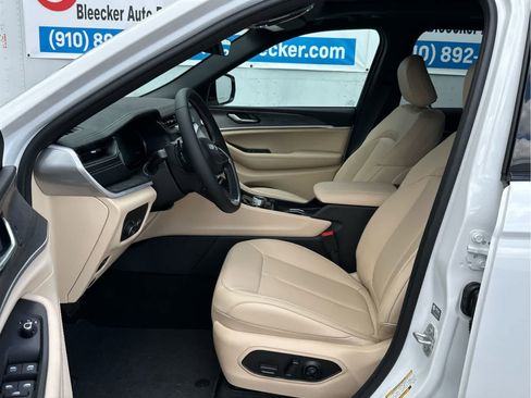 New 2025 Jeep Grand Cherokee Limited w/ Trailer Tow Package image 26