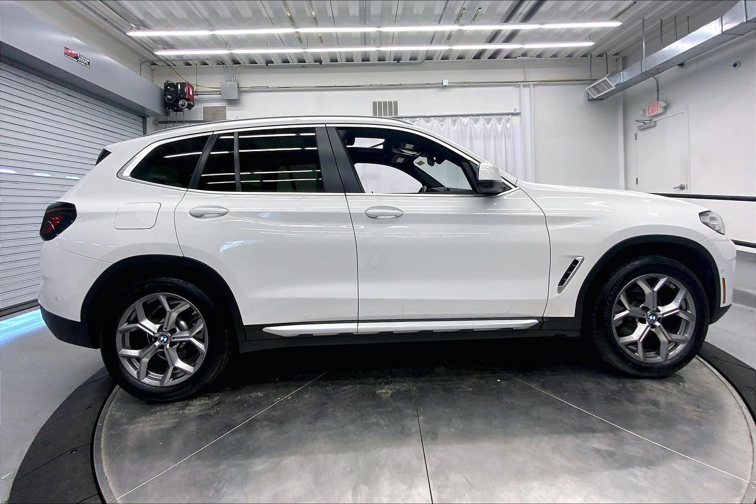 Used 2024 BMW X3 xDrive30i w/ Convenience Package AWD/4WD image 8