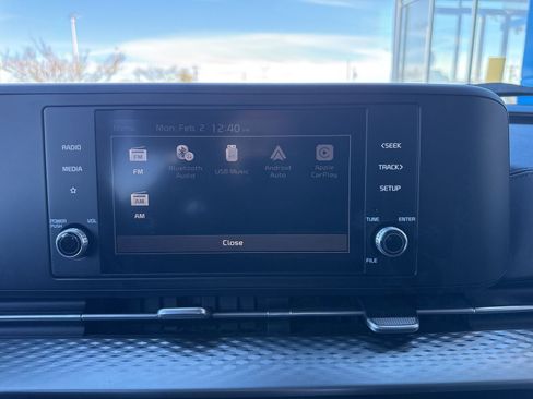 Used 2023 Kia Carnival LX image 24