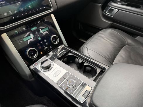 Used 2020 Land Rover Range Rover HSE AWD/4WD image 13