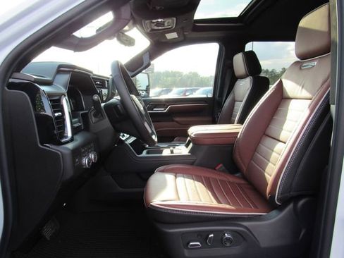 New 2026 GMC Sierra 3500 Denali Ultimate image 15