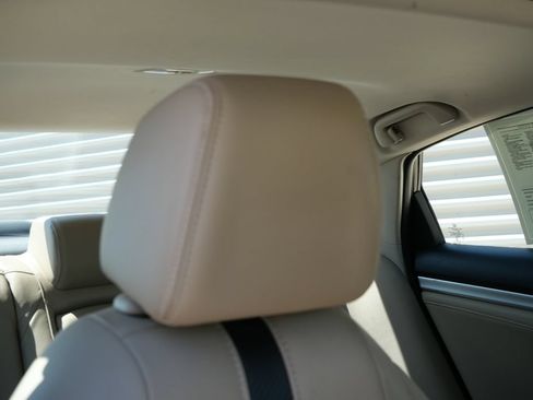 Used 2017 Honda Civic EX-L image 19
