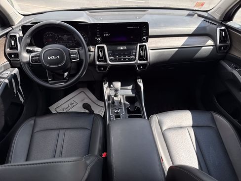 Certified 2023 Kia Sorento X-Line EX AWD/4WD image 15