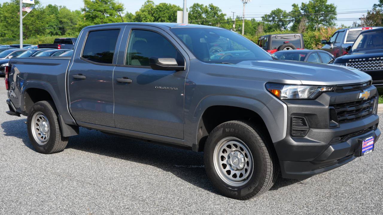 Used 2023 Chevrolet Colorado W/T w/ WT Convenience Package II RWD image 3