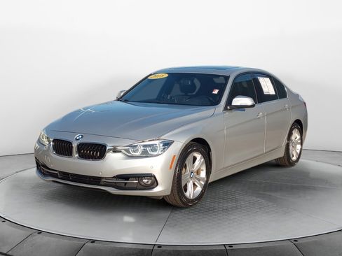 Used 2018 BMW 330i image 3