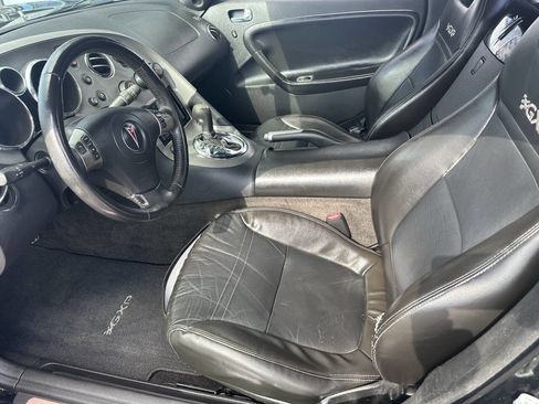 Used 2008 Pontiac Solstice GXP w/ Premium Package image 16