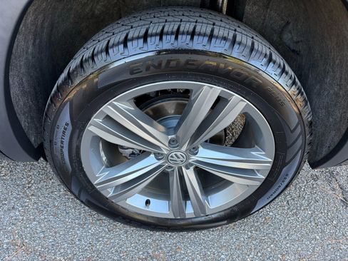 Used 2019 Volkswagen Atlas SE w/ Panoramic Sunroof Package image 10