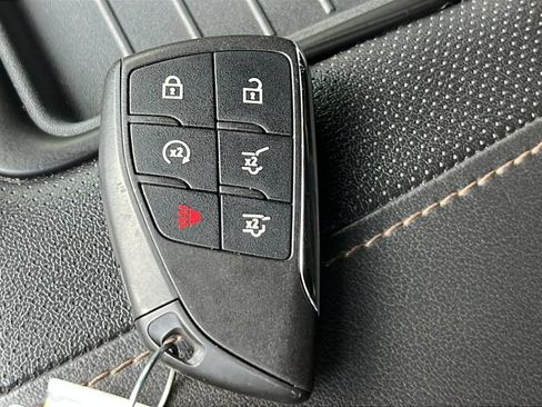 Used 2021 GMC Yukon AT4 w/ AT4 Premium Package AWD/4WD image 29