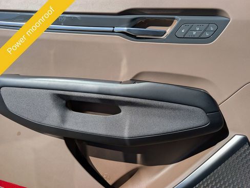 Certified 2024 Kia EV9 Land image 17