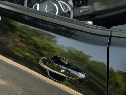 Used 2023 Chevrolet Camaro LT image 33