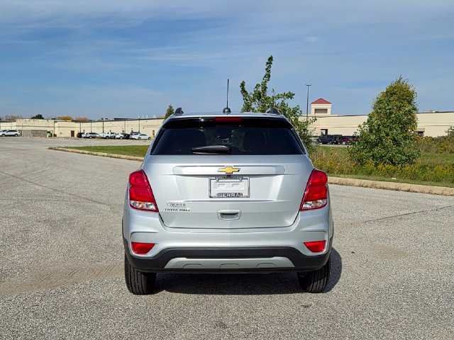 Used 2022 Chevrolet Trax LT w/ LT Convenience Package AWD/4WD image 6