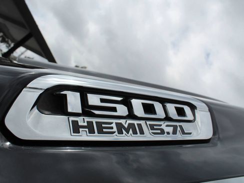 Used 2019 RAM 1500 Limited RWD image 40
