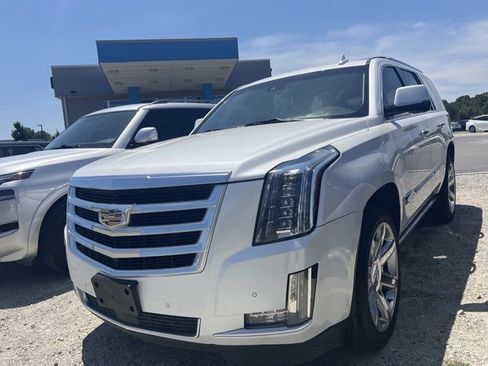 Used 2016 Cadillac Escalade Premium AWD/4WD image 2