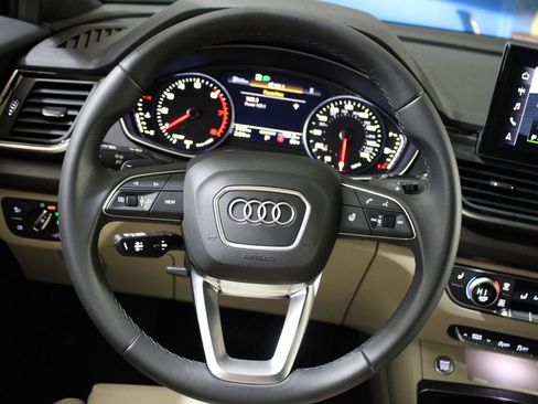 Certified 2025 Audi Q5 2.0T Premium image 13
