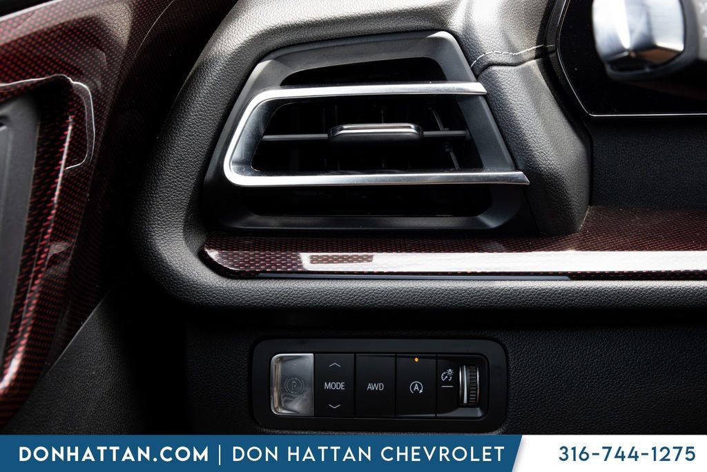 Used 2025 Chevrolet Traverse Z71 AWD/4WD image 15