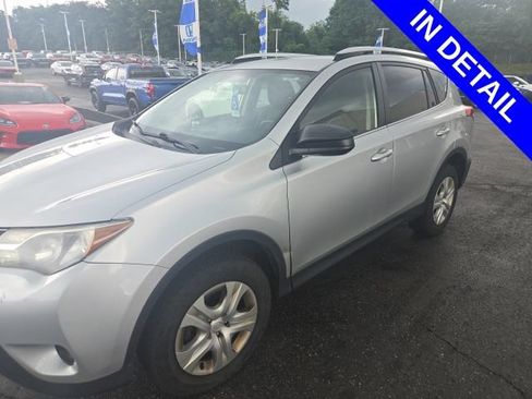 Used 2014 Toyota RAV4 LE AWD/4WD image 2