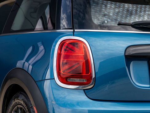 Used 2023 MINI Cooper 2-Door Hardtop FWD image 12