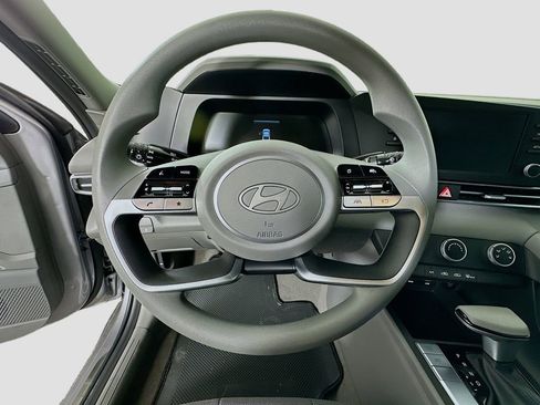 New 2026 Hyundai Elantra SE image 10