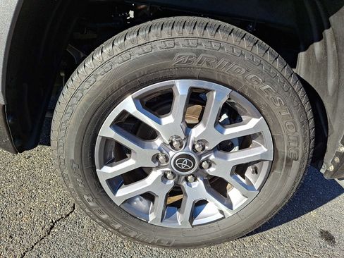 Used 2023 Toyota Tundra 1794 Edition image 6