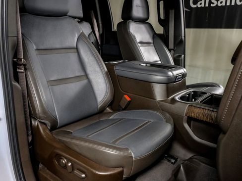 Used 2021 GMC Sierra 3500 Denali w/ Denali Ultimate Package AWD/4WD image 31